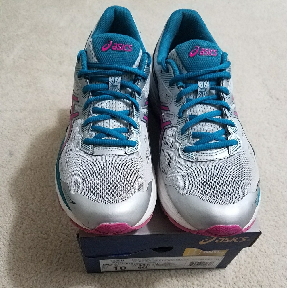 Asics GT-1000 running shoes